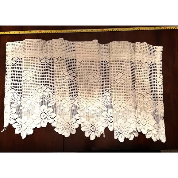 Vintage Lace Cottagecore Open Weave Floral Daisy Valances - Set 65"W x 18"L - Picture 1 of 13